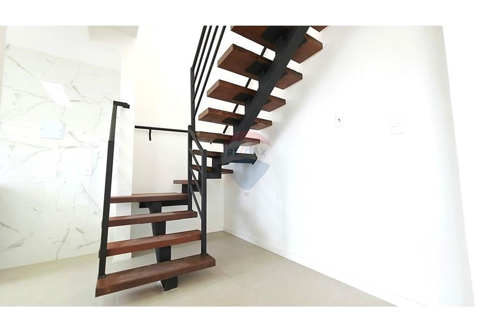 Cobertura - Venda - Cabo Frio , Rio de Janeiro - 015 - Escada de acesso ao segundo pavimento.jpg - 631551046-1