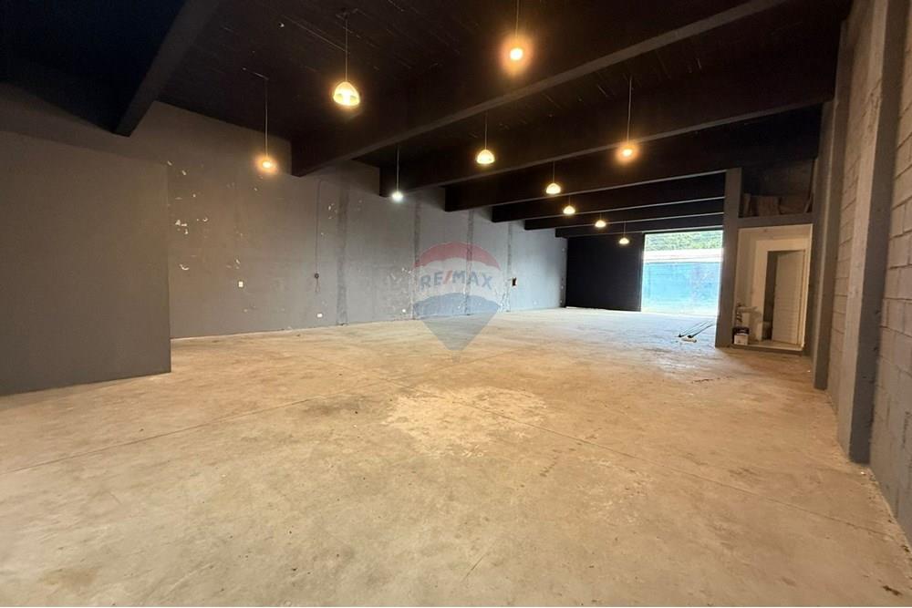 Casa Comercial - Alugar - Ribeirão Pires , São Paulo - WhatsApp Image 2025-06-27 at 13.34.04 (1) - Editado.jpg - 631371003-90