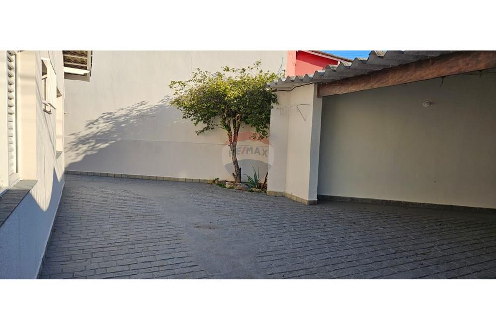 Casa Comercial - Alugar - Mogi das Cruzes , São Paulo - WhatsApp Image 2025-06-29 at 22.22.24.jpeg - Garagem - 631251040-4