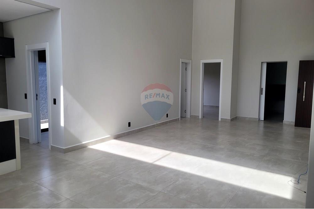 Casa de Condomínio para alugar com 4 quartos, 265m² - Foto 5