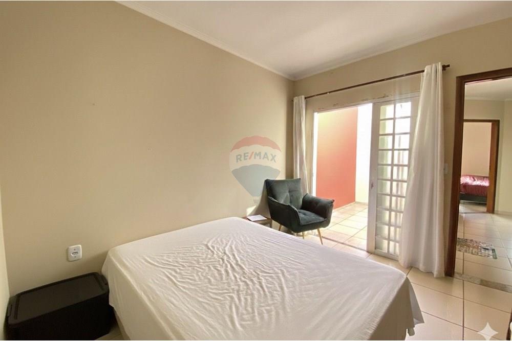 Casa - Venda - Botucatu , São Paulo - WhatsApp Image 2025-12-10 at 10.20.05 (4).jpeg - 630481111-17