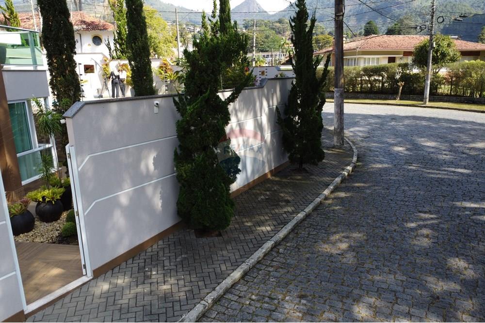 Casa - Venda - Nova Friburgo , Rio de Janeiro - dji_fly_20250807_104916_601_1754574658314_photo_optimized.jpg - 630551023-408