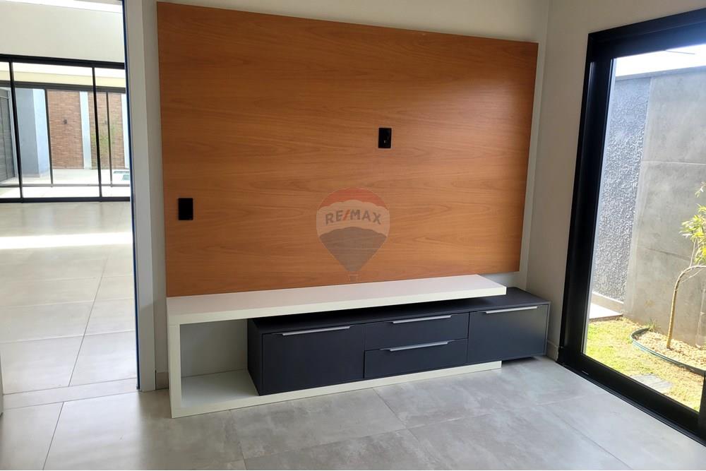 Casa de Condomínio para alugar com 4 quartos, 265m² - Foto 12