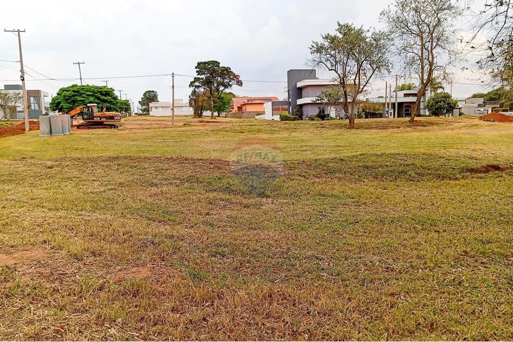 Terreno - Venda - Pardinho , São Paulo - 8-IMG_20250921_145927.jpg - Quintal - 630481103-127