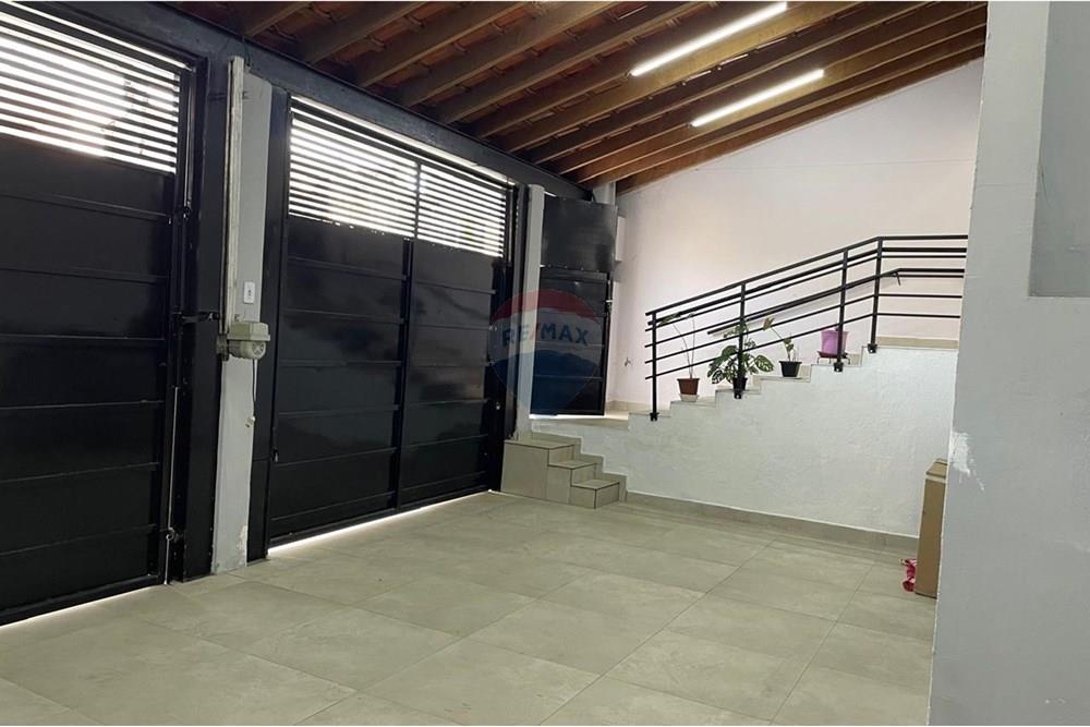 Casa à venda com 2 quartos, 160m² - Foto 3