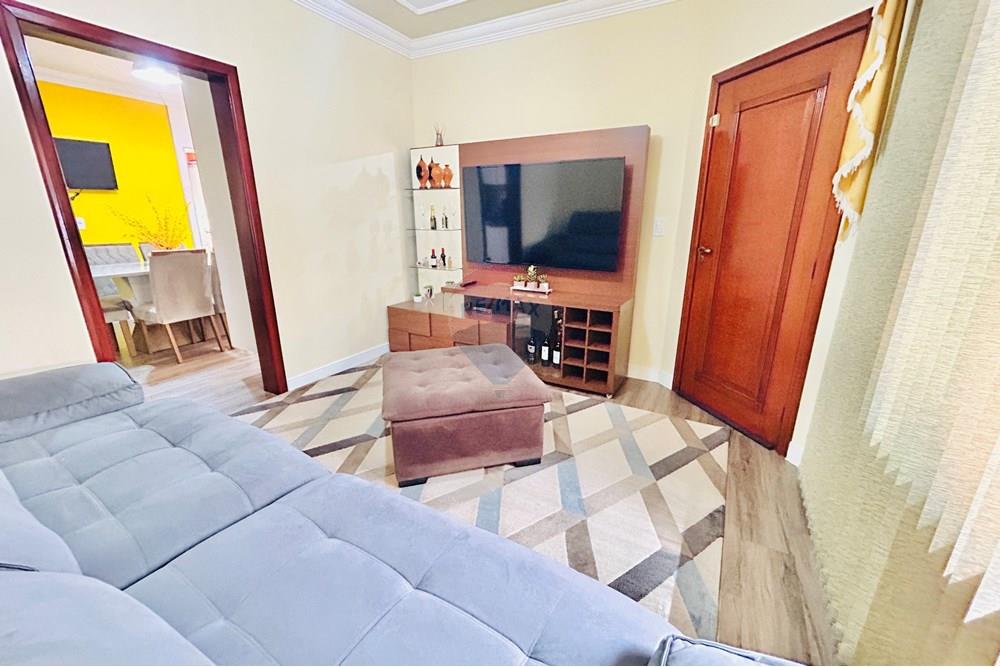 Casa à venda com 2 quartos, 156m² - Foto 4