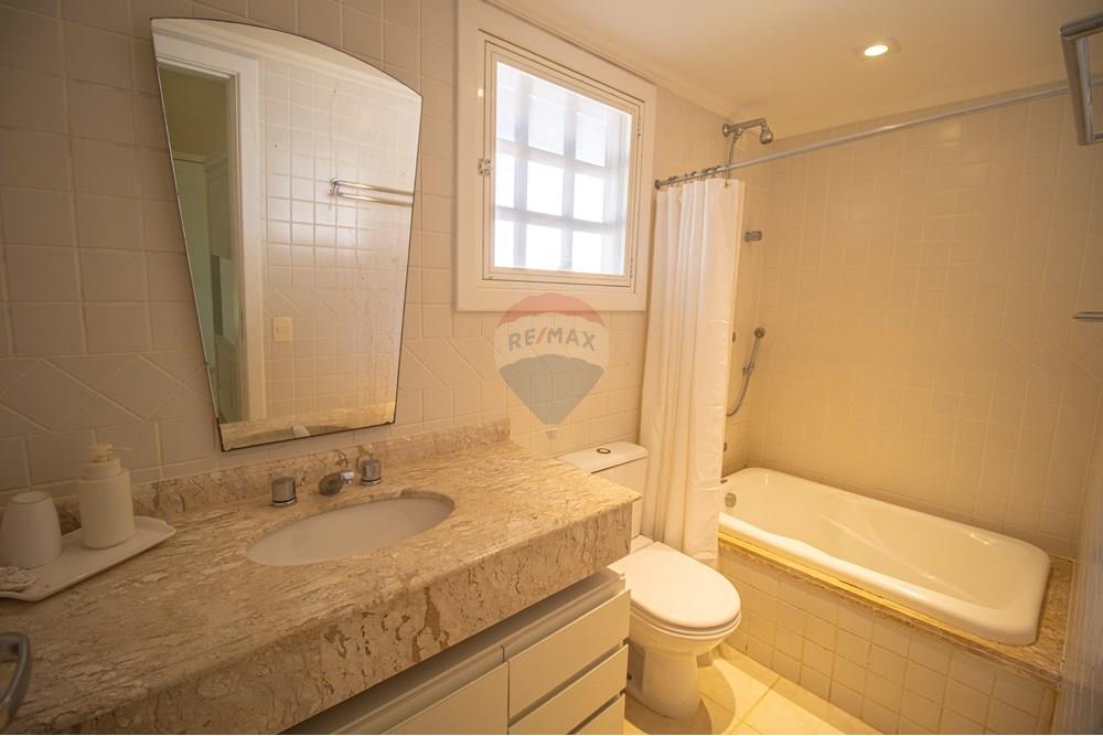 Residential - Byhus - São Sebastião , Sao Paulo - BR - Casa na praia Camburi banheira 2.jpg - 631461029-15