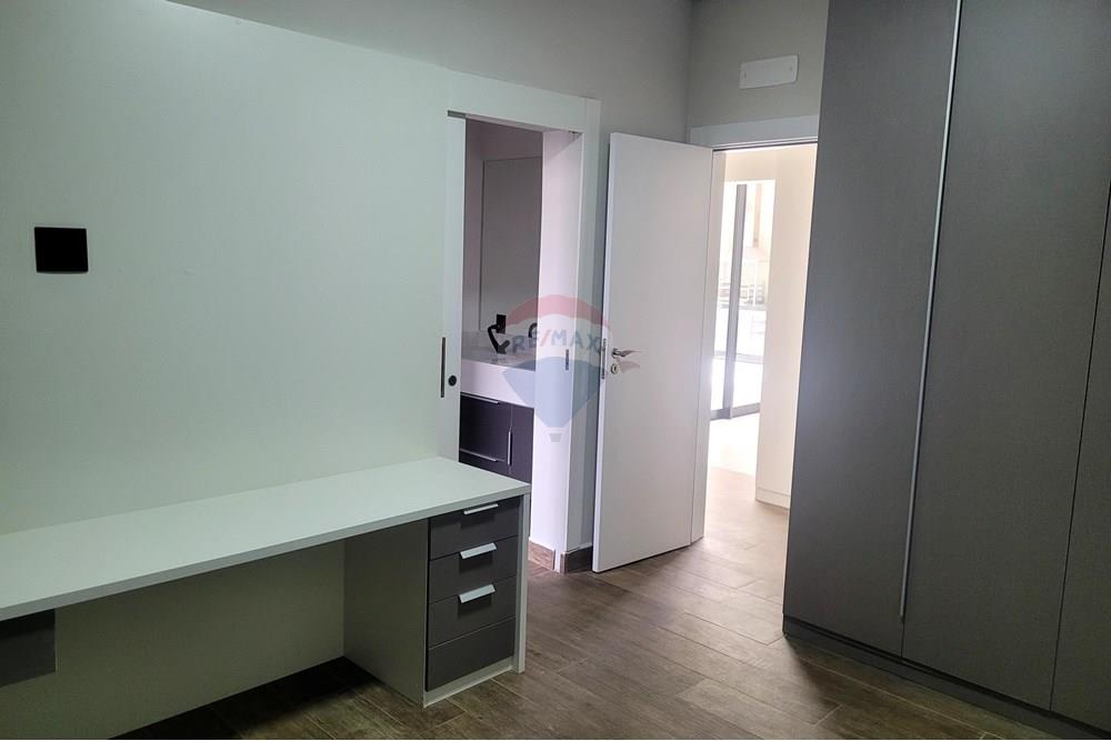 Casa de Condomínio para alugar com 4 quartos, 265m² - Foto 17