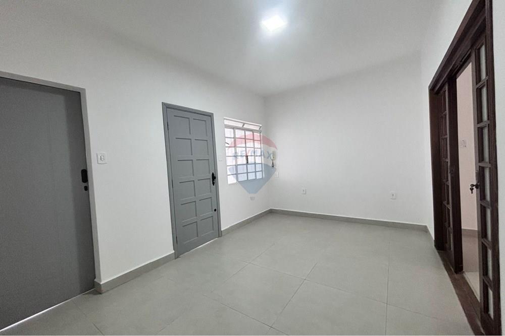 Ponto Comercial - Alugar - Botucatu , São Paulo - WhatsApp Image 2026-01-20 at 16.08.14 (3).jpeg - 630111007-1408