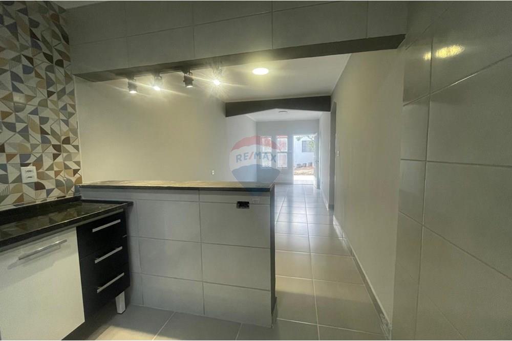 Casa para alugar com 2 quartos, 200m² - Foto 5