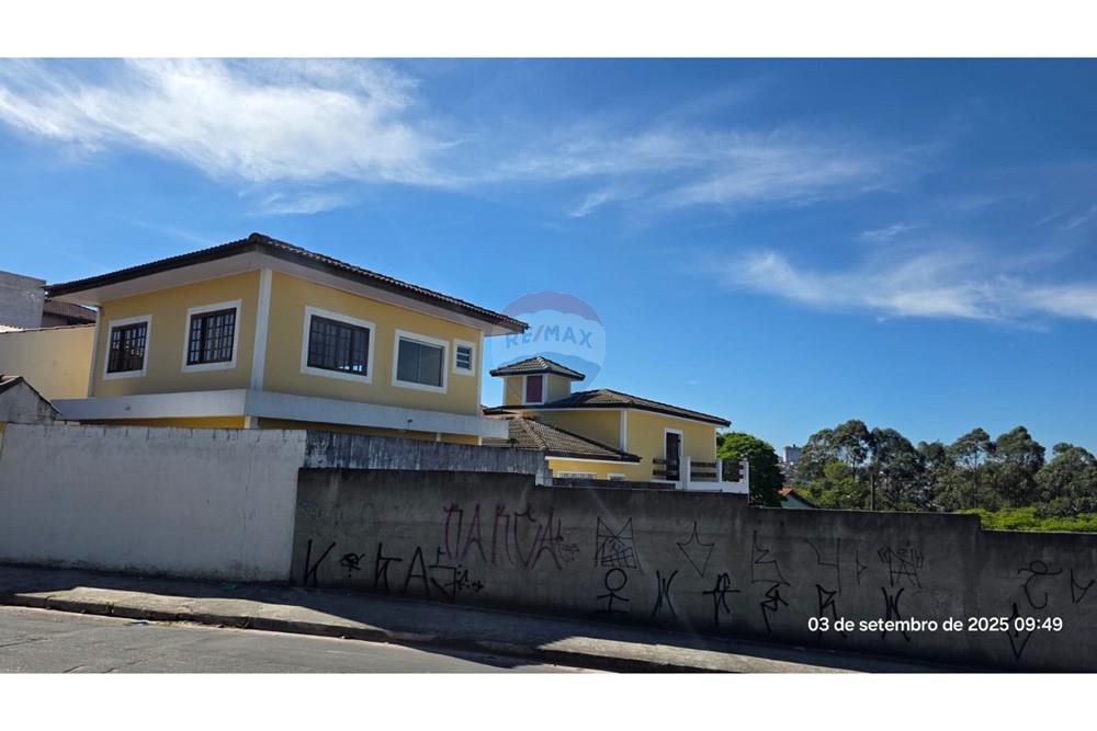 Casa - Alugar - Arujá , São Paulo - Vista lateral Rua Prestes Maia.jpg - 631491027-3