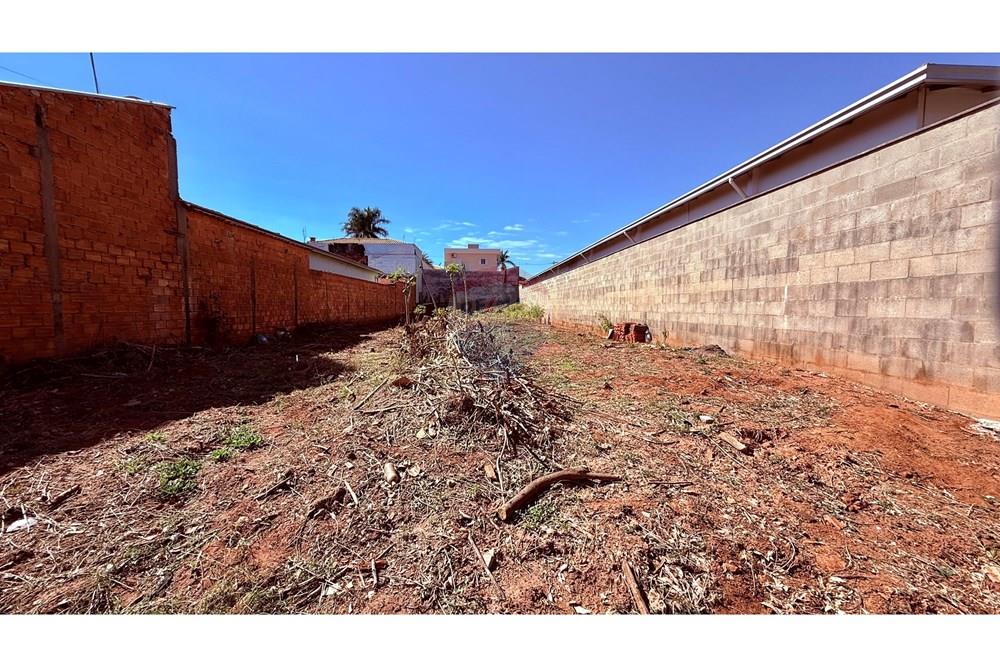 Terreno - Venda - Botucatu , São Paulo - IMG_1275.jpg - Quintal - 630481126-6
