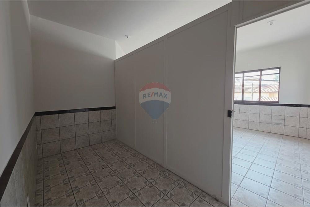 Ponto Comercial - Alugar - Botucatu , São Paulo - WhatsApp Image 2025-09-19 at 14.54.12 (1).jpeg - 630111108-7