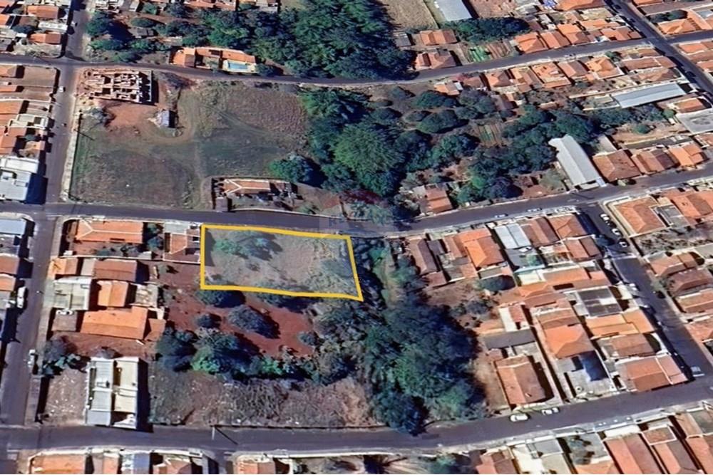 Terreno - Venda - Botucatu , São Paulo - Captura de tela 2025-11-07 161956.jpg - Quintal - 630481103-134