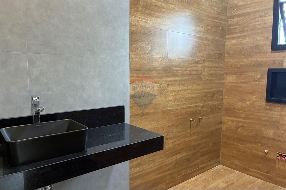 Casa - Venda - Jacareí , São Paulo - WhatsApp Image 2025-12-31 at 15.22.43 (1).jpeg - Banheiro - 631631014-43