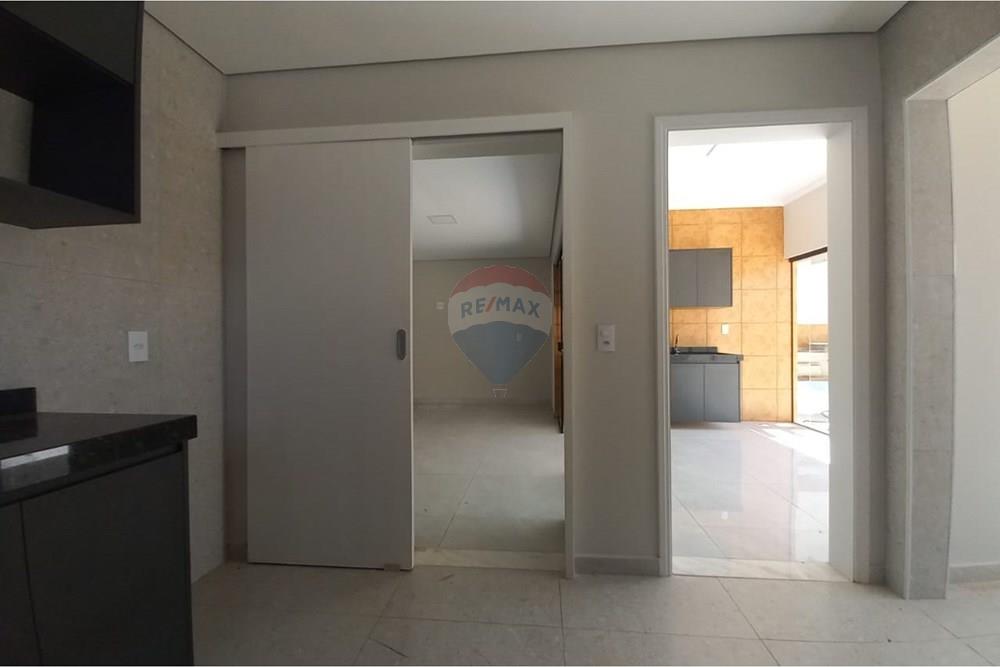 Casa de Condomínio - Alugar - Botucatu , São Paulo - WhatsApp Image 2026-02-18 at 08.26.51 (2).jpeg - 630111007-1471