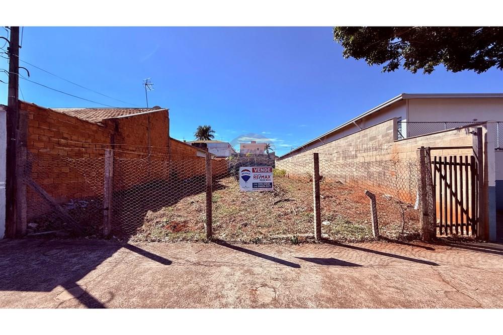 Terreno - Venda - Botucatu , São Paulo - IMG_1269.jpg - Quintal - 630481126-6