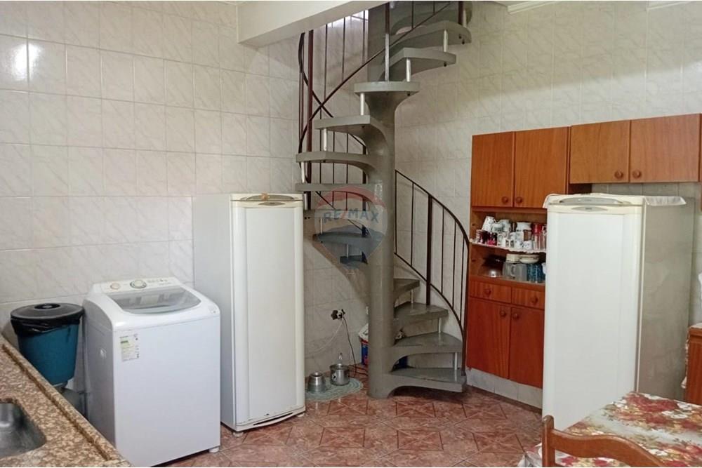 Casa à venda com 2 quartos, 96m² - Foto 7