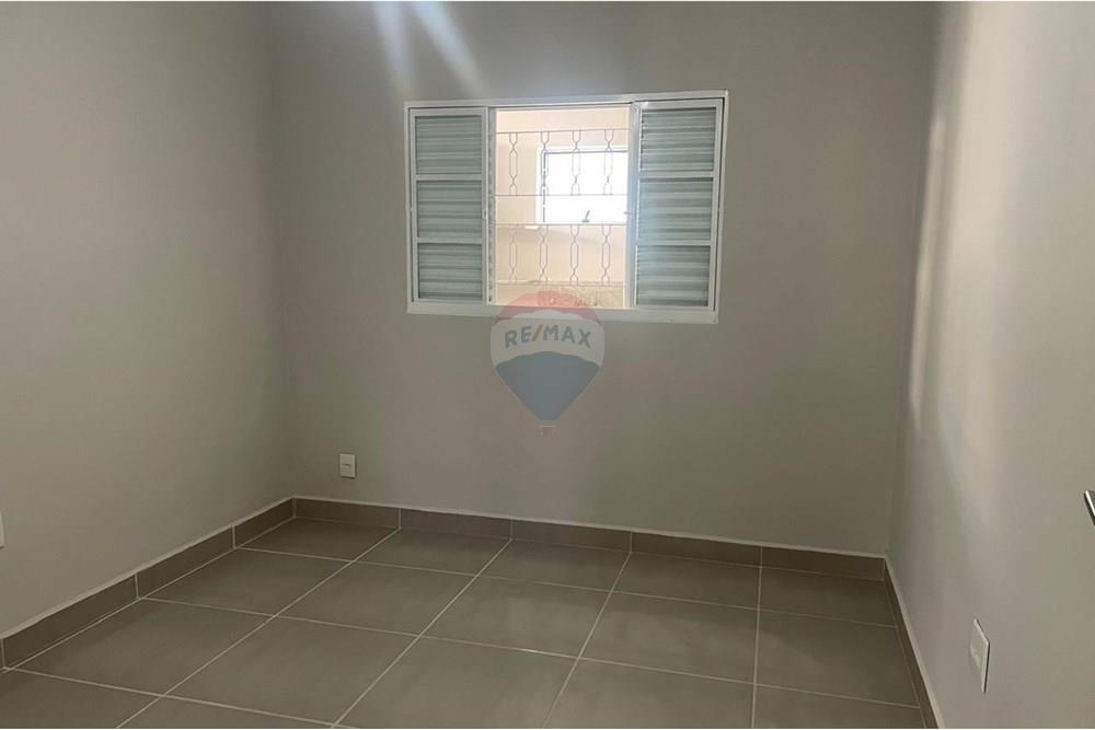 Casa para alugar com 2 quartos, 200m² - Foto 17