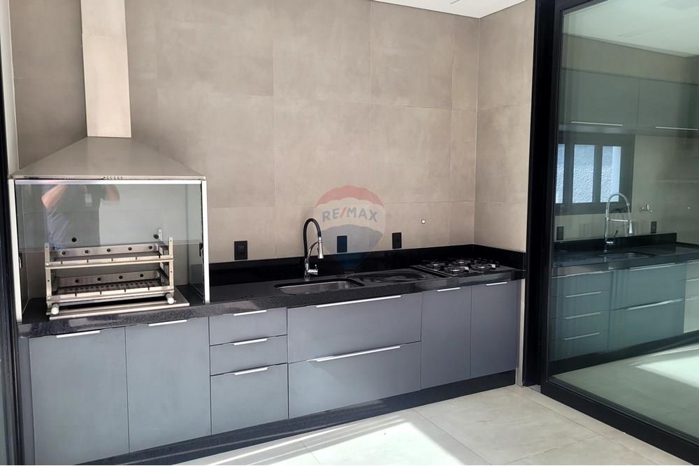 Casa de Condomínio para alugar com 4 quartos, 265m² - Foto 30