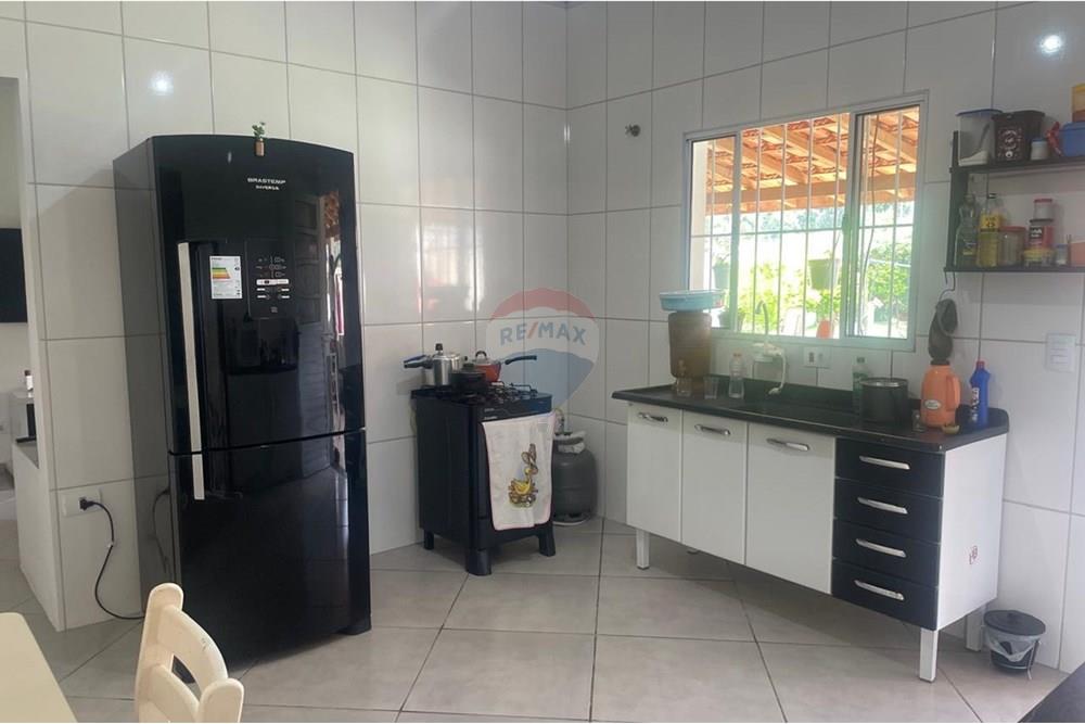 Chácara à venda com 3 quartos, 200m² - Foto 13