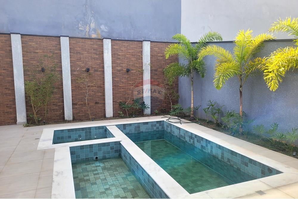 Casa de Condomínio para alugar com 4 quartos, 265m² - Foto 32