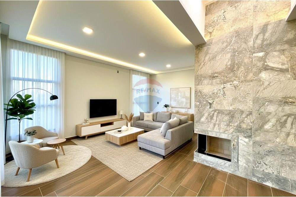 Sobrado - Venda - Botucatu , São Paulo - decorated_open_plan_interior_fireplace.jpg - 630481111-25