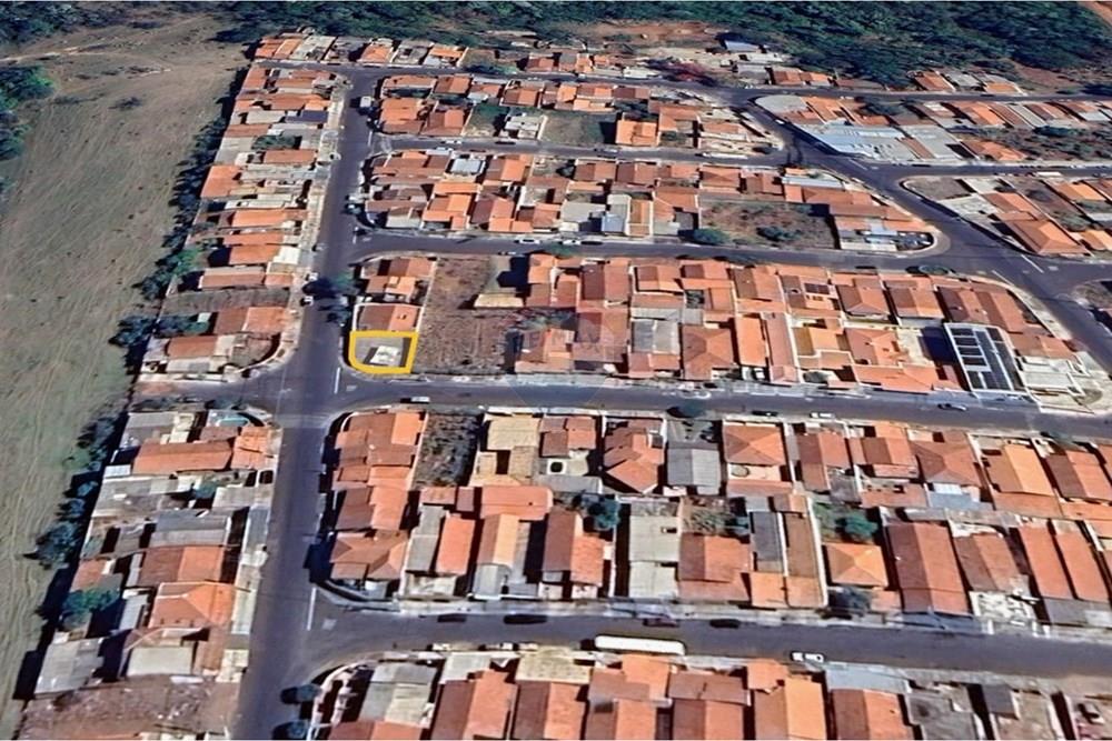 Terreno - Venda - Botucatu , São Paulo - Captura de tela 2026-03-26 150450.jpg - Quintal - 630481103-150