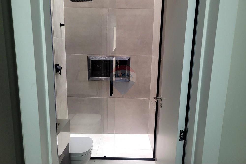 Casa de Condomínio para alugar com 4 quartos, 265m² - Foto 18