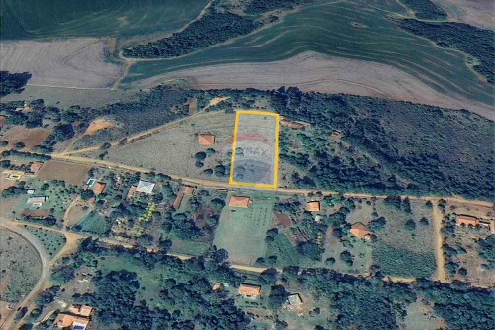 Terreno - Venda - Pardinho , São Paulo - Captura de tela 2025-11-26 115110.jpg - Quintal - 630481103-136