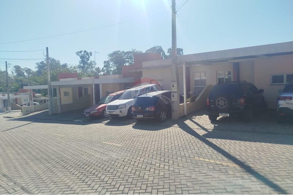 Casa para alugar com 3 quartos, 66m² - Foto 24