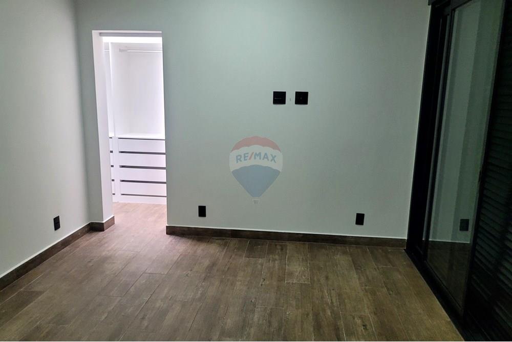 Casa de Condomínio para alugar com 4 quartos, 265m² - Foto 24