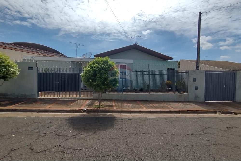 Casa - Venda - Lins , São Paulo - 01 Fachada.jpeg - 631011040-15