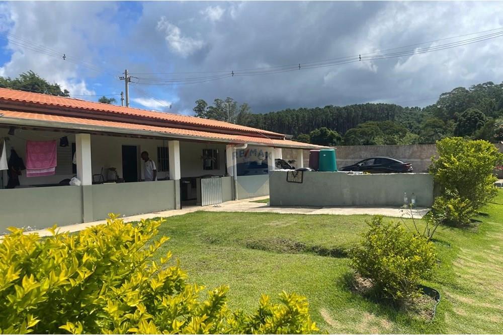 Chácara à venda com 3 quartos, 200m² - Foto 10