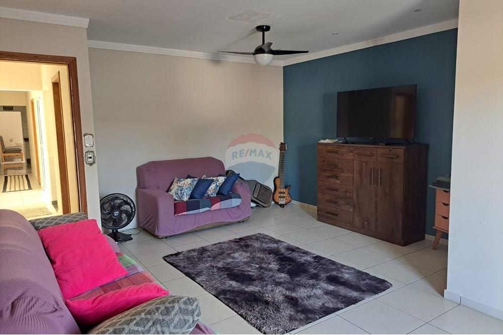 Casa à venda com 2 quartos, 150m² - Foto 8