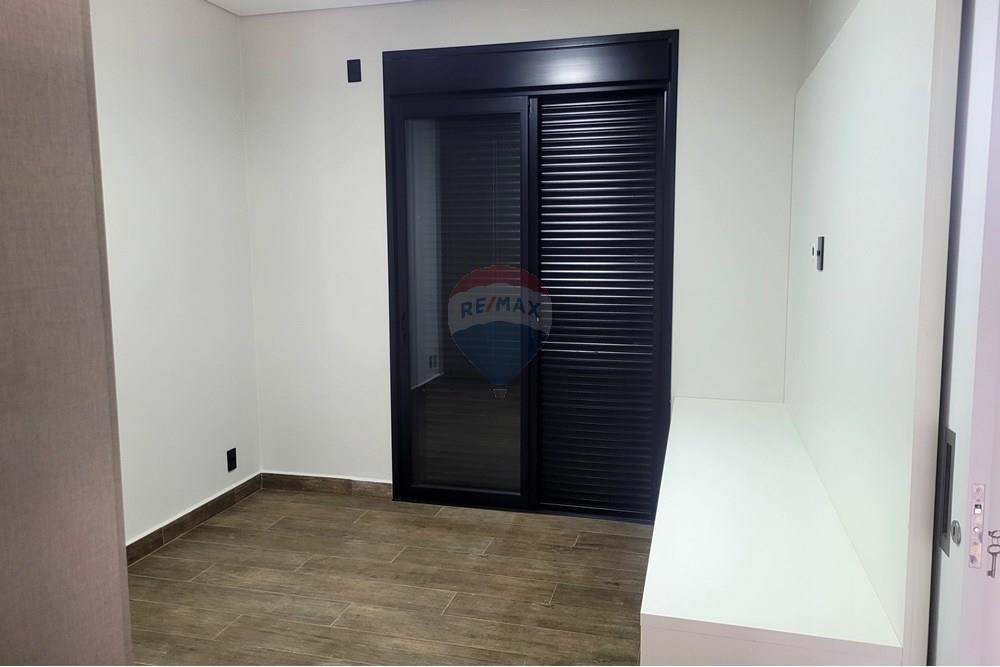 Casa de Condomínio para alugar com 4 quartos, 265m² - Foto 16