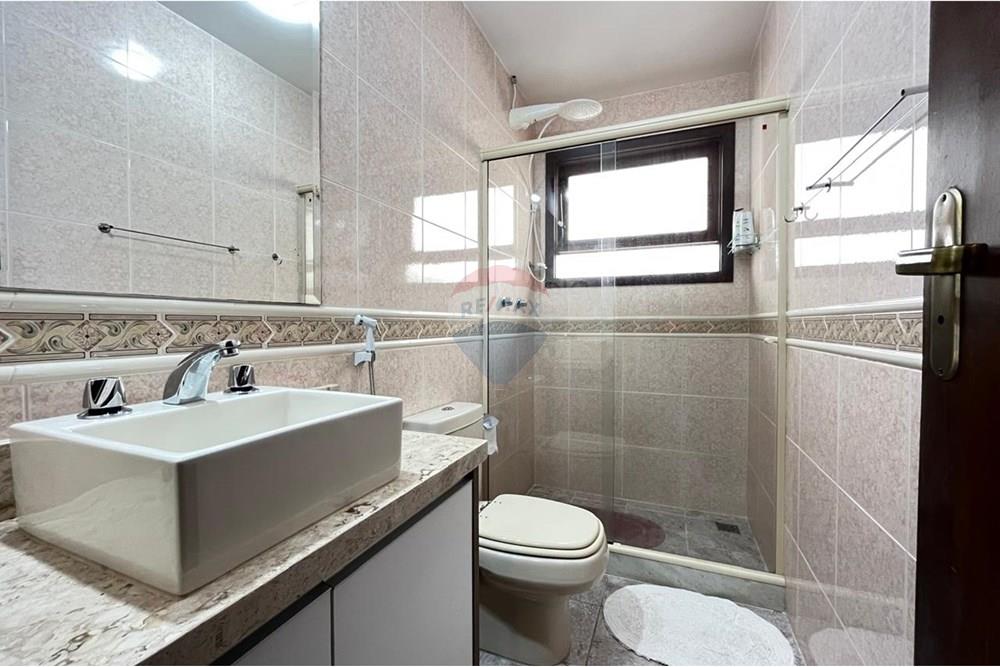 Casa de Condomínio - Venda - Teresópolis , Rio de Janeiro - WhatsApp Image 2025-06-17 at 17.18.05 (5).jpeg - Banheiro - 630191059-39