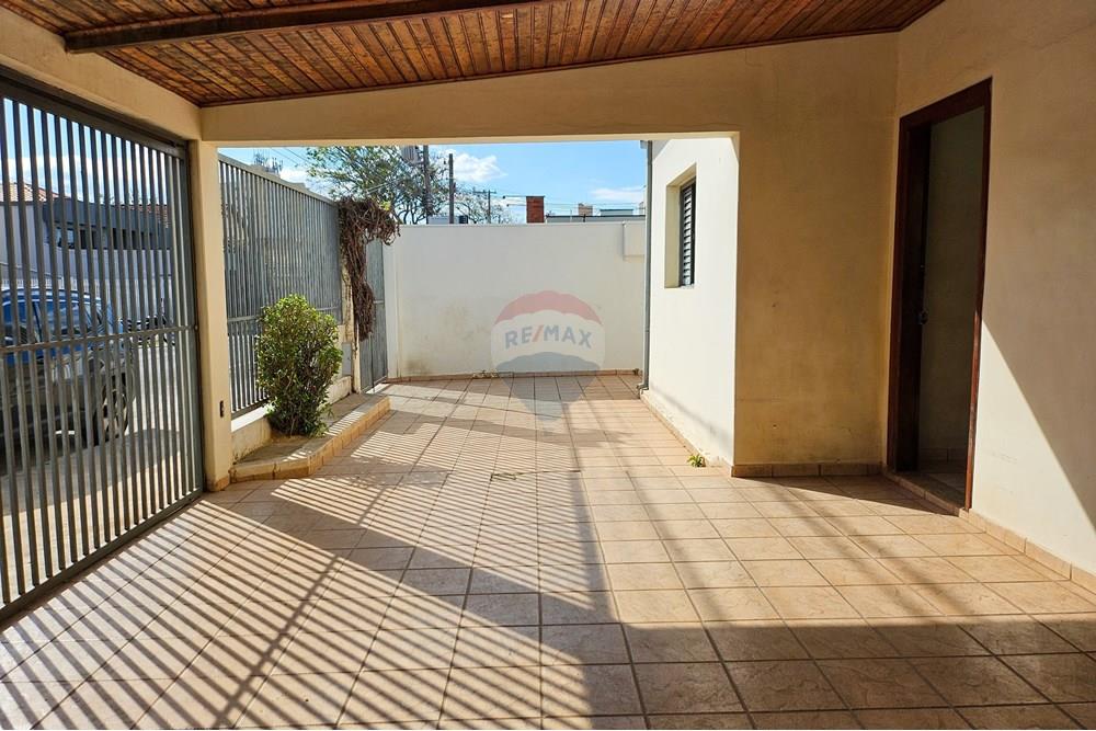 Casa - Venda - Botucatu , São Paulo - garagem lateral.jpeg - 630111087-9