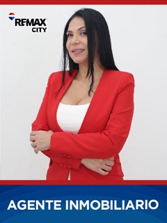Associate in Training - Judith Montero Puche - REMAX CITY
