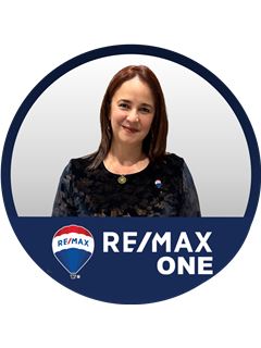 Team Manager - Angela Jimena Pinzon Torres - RE/MAX One