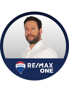 Alejandro Vasquez - RE/MAX One
