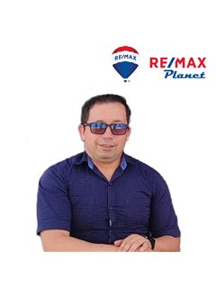 Armando Robles Robles - RE/MAX PLANET