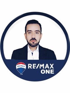 Agente Inmobiliario - Carlos Felipe Moya Torres - RE/MAX ONE