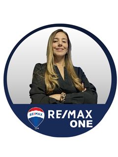 Makler - Praktikant/in - Carolina Isabel Ocana Echavarria - RE/MAX ONE