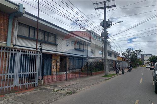 מכירה-בניין -Carrera 71 D # 50-35  - Normandia 1 Sector  - Bogotá, Engativá-660121109-327