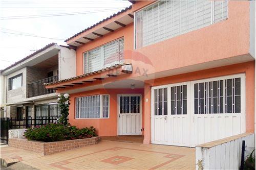 ขาย-บ้านเดี่ยว-Urbanizacion La Prad carrera 10 # 6 - 90  - Centro  - Área Urbana  - Cundinamarca, Chía-660511042-19