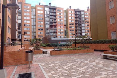 Venta-Apartamento-Cra 77 No. 19-35  - CONJUNTO RESIDENCIAL  - La Felicidad  - Bogotá, Fontibon-660121118-190
