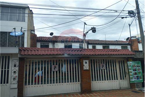 Venta-Casa -Mandalay I Sector  - Bogotá, Kennedy-660481065-78