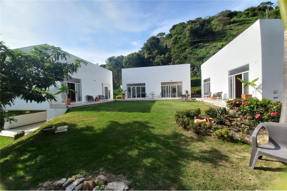 Farmhouse For Sale CUNDINAMARCA, La Mesa 66054103610 , RE/MAX