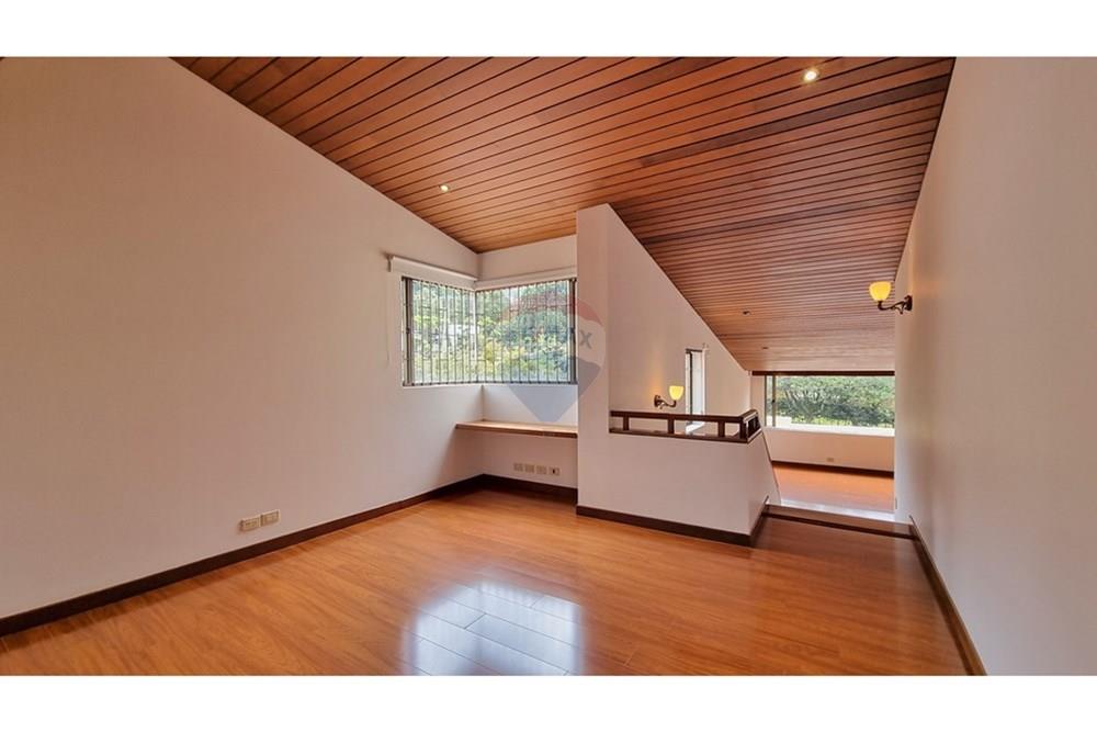 Жилищен - Самостоятелен - Bogotá, Usaquén - CO - 37h Estudio 3er. nivel.jpg - 660121165-16